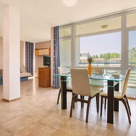 Elit 3 Apartament Słoneczny Brzeg